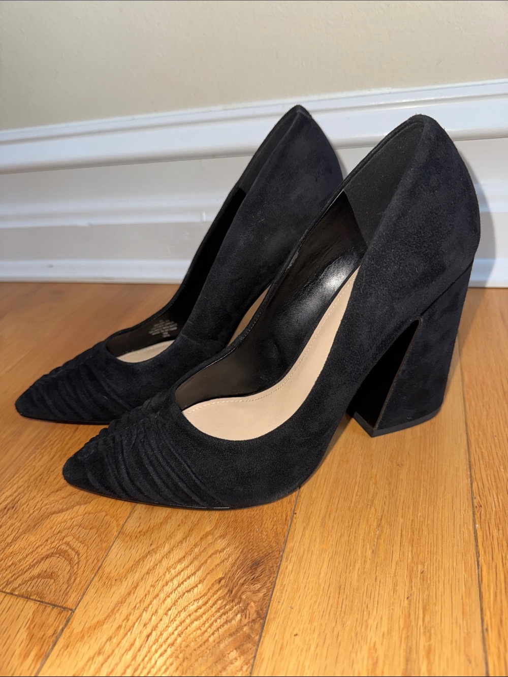 Nine West Black Suede Ruched Pointed Toe Pumps